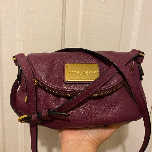 Marc Jacobs Elegant Purple Crossbody Bag - Picture 4 of 12